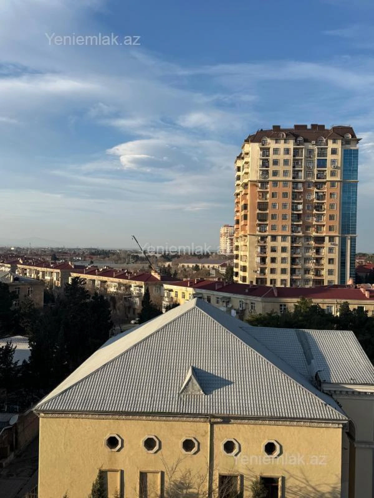 Satılır 3 otaqlı yeni tikili 130 m²