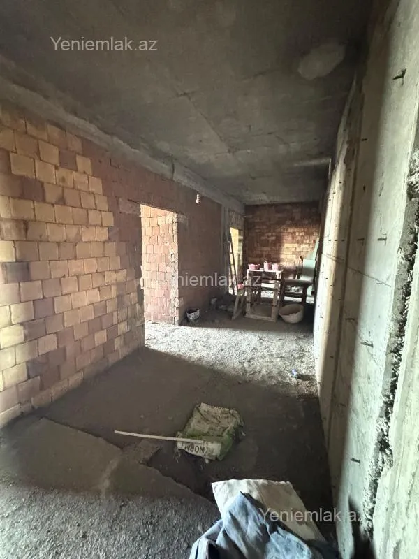 Satılır 3 otaqlı yeni tikili 130 m²