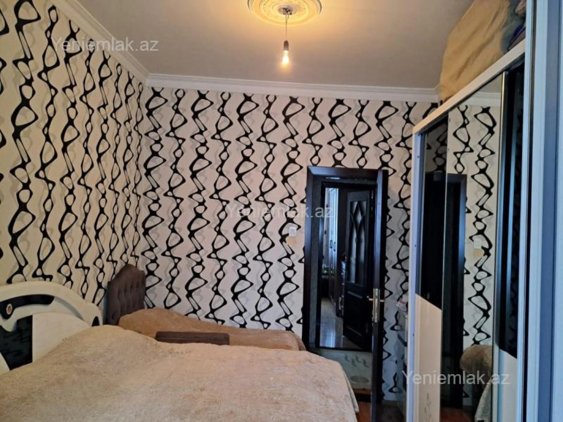 Satılır 4 otaqlı köhnə tikili 109 m²