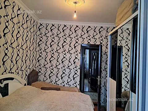 Satılır 4 otaqlı köhnə tikili 109 m²