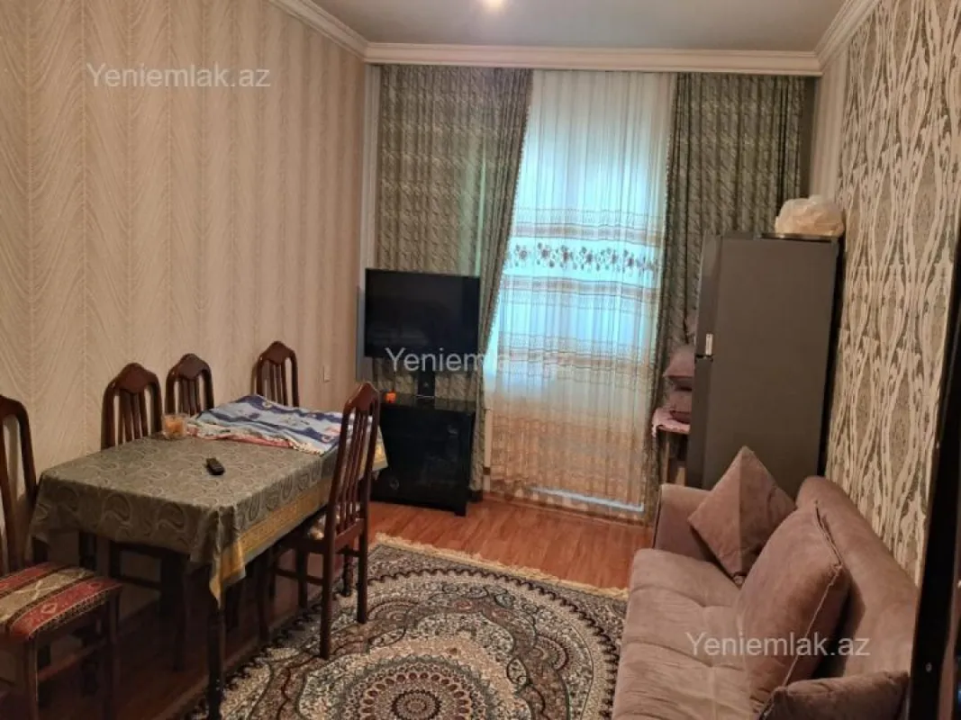 Satılır 4 otaqlı köhnə tikili 109 m²
