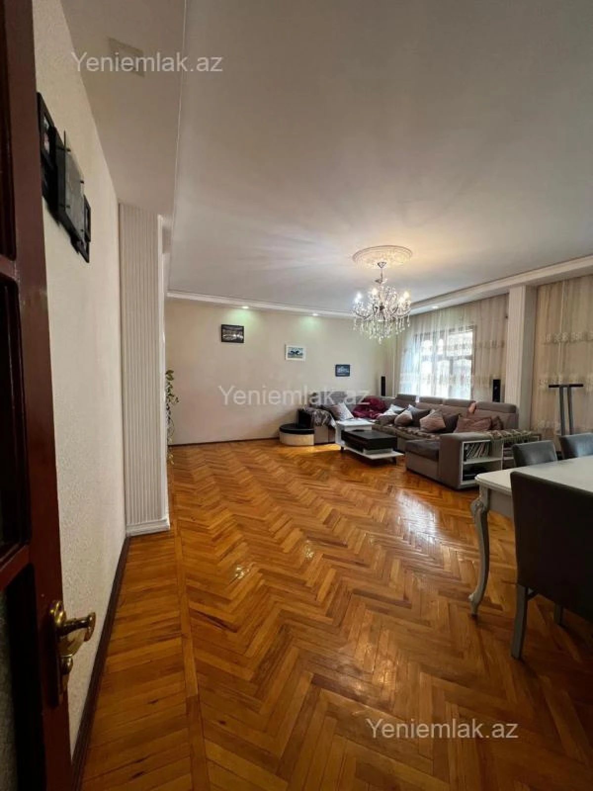 Satılır 5 otaqlı köhnə tikili 140 m²