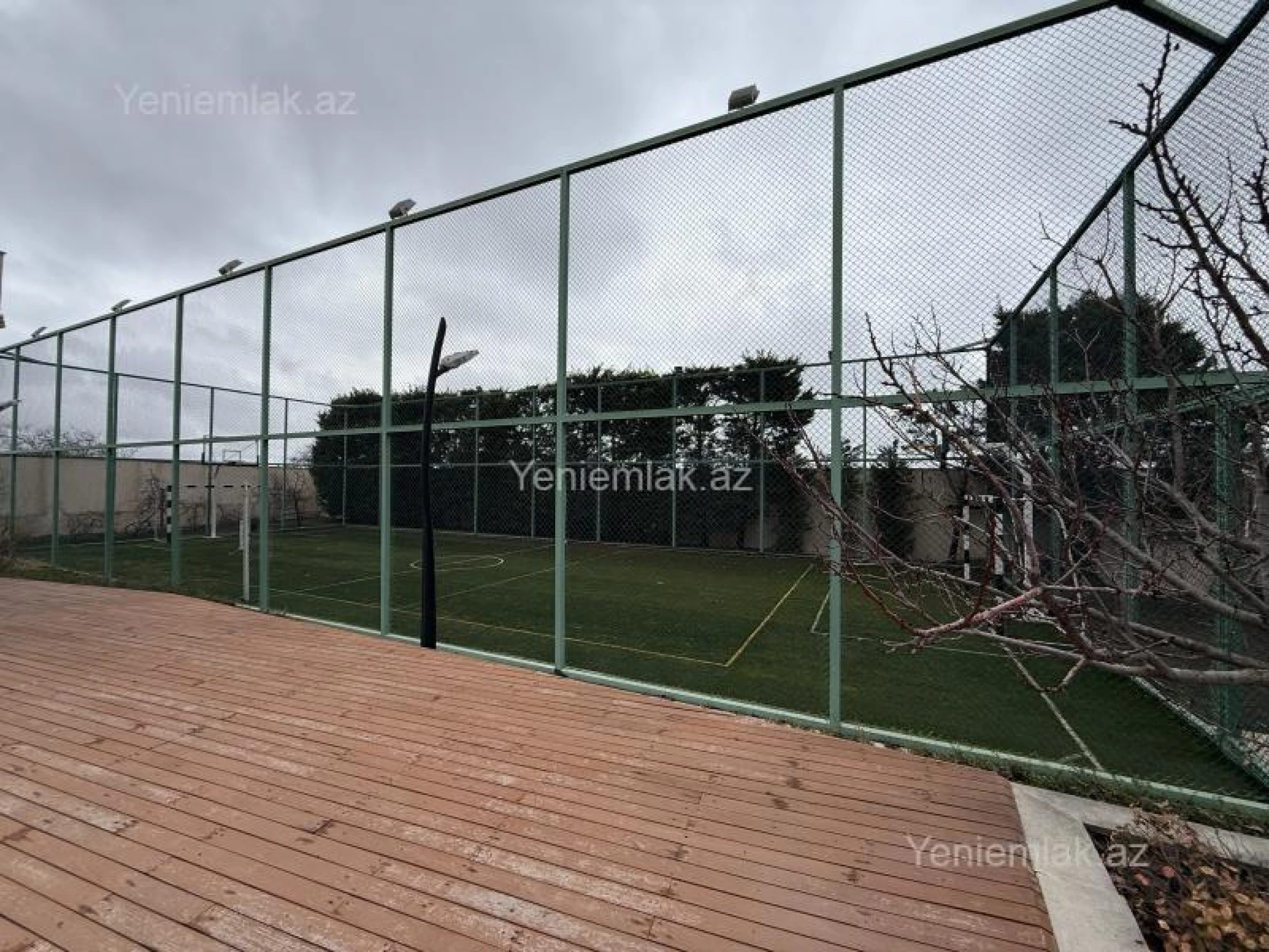 Satılır 4 otaqlı həyət evi 250 m²