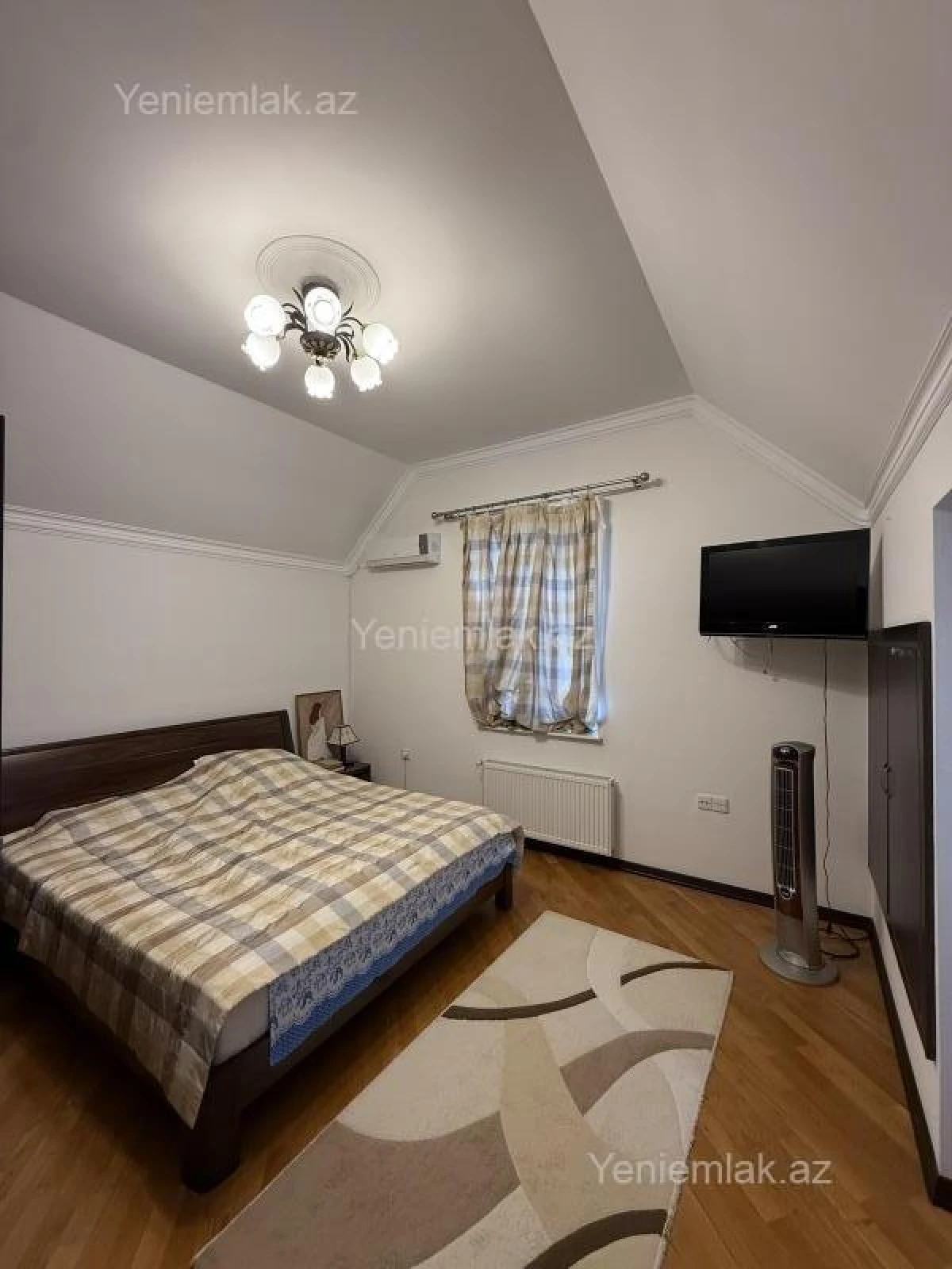 Satılır 4 otaqlı həyət evi 250 m²