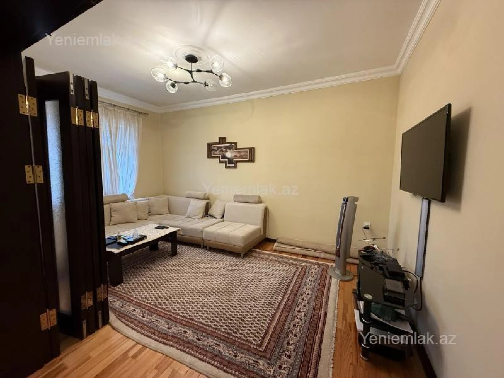 Satılır 4 otaqlı həyət evi 250 m²