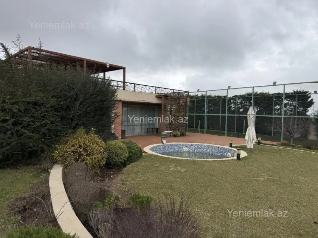 Satılır 4 otaqlı həyət evi 250 m²