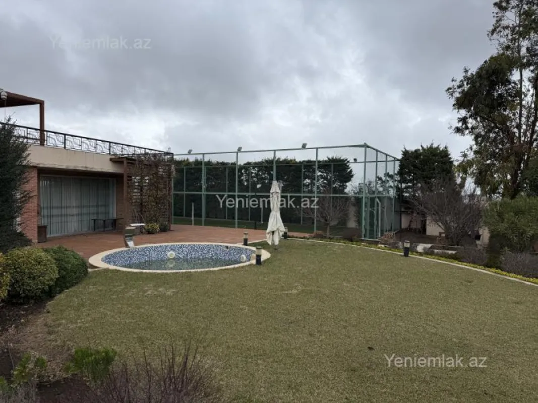 Satılır 4 otaqlı həyət evi 250 m²