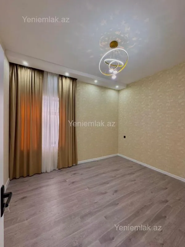 Satılır 4 otaqlı həyət evi 160 m²