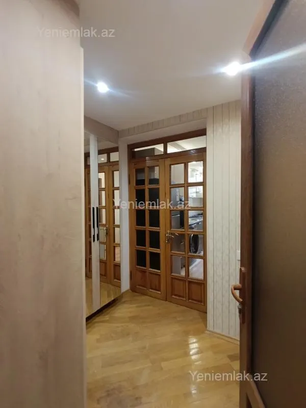Satılır 3 otaqlı köhnə tikili 73 m²