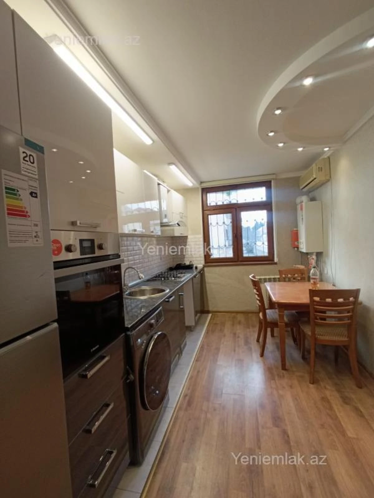 Satılır 3 otaqlı köhnə tikili 73 m²