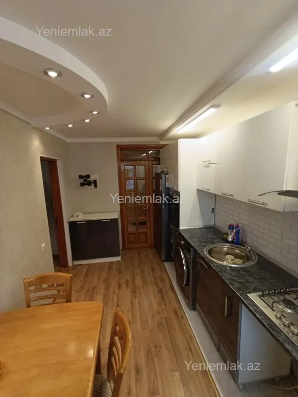 Satılır 3 otaqlı köhnə tikili 73 m²
