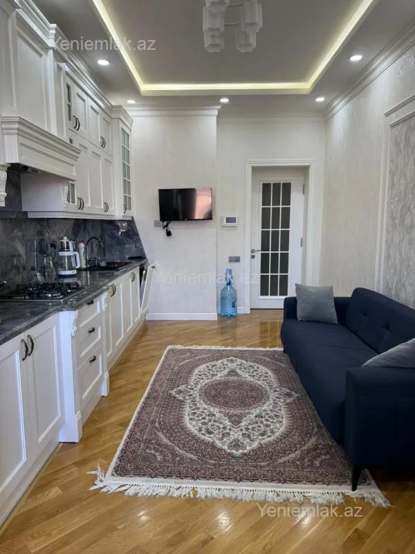 Satılır 3 otaqlı yeni tikili 160 m²