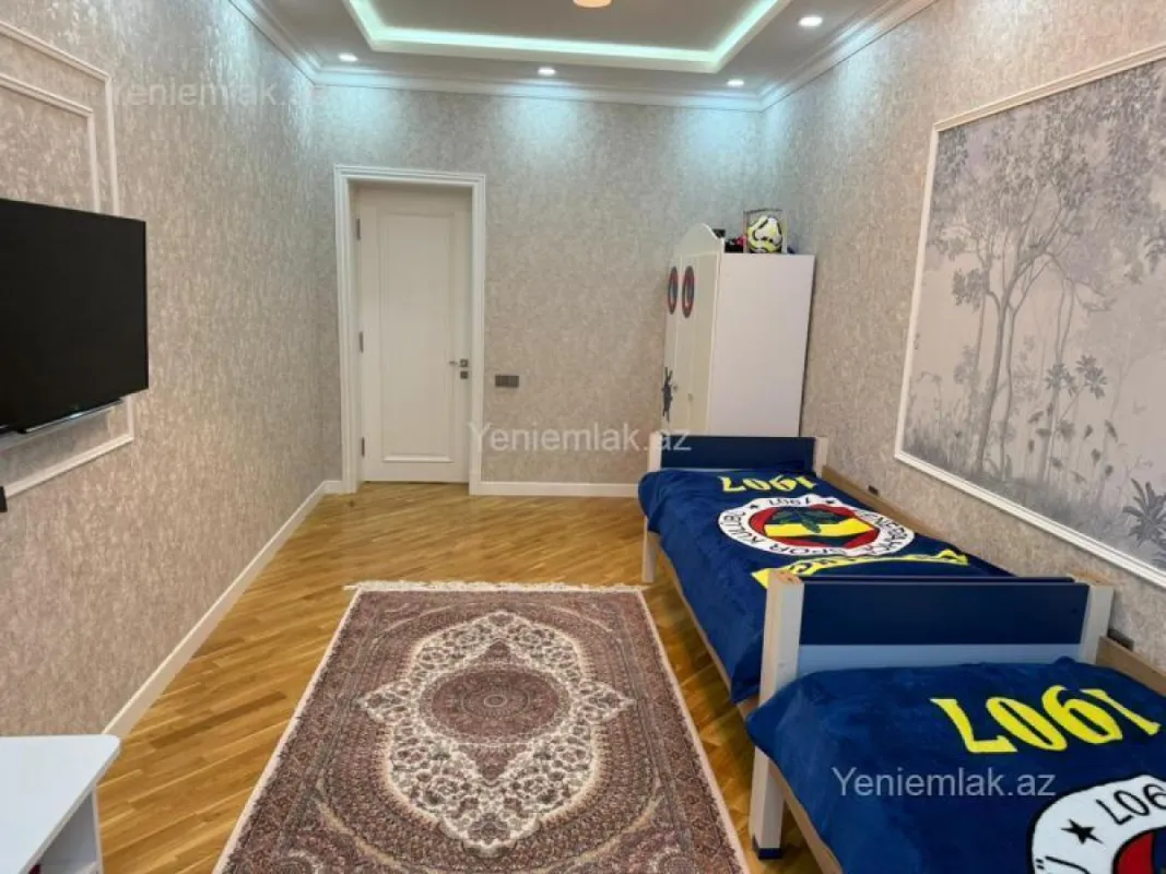 Satılır 3 otaqlı yeni tikili 160 m²