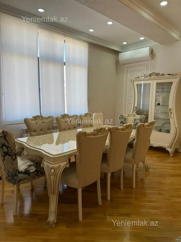 Satılır 3 otaqlı yeni tikili 160 m²