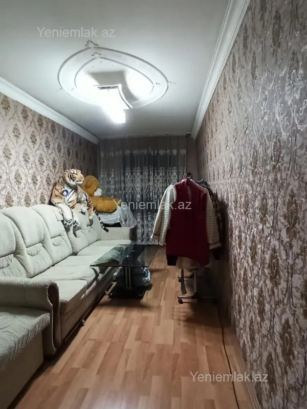 Satılır 3 otaqlı köhnə tikili 80 m²