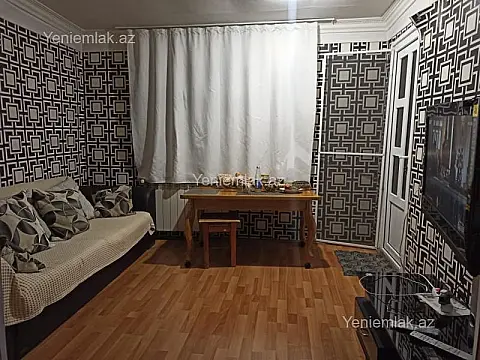 Satılır 3 otaqlı köhnə tikili 80 m²
