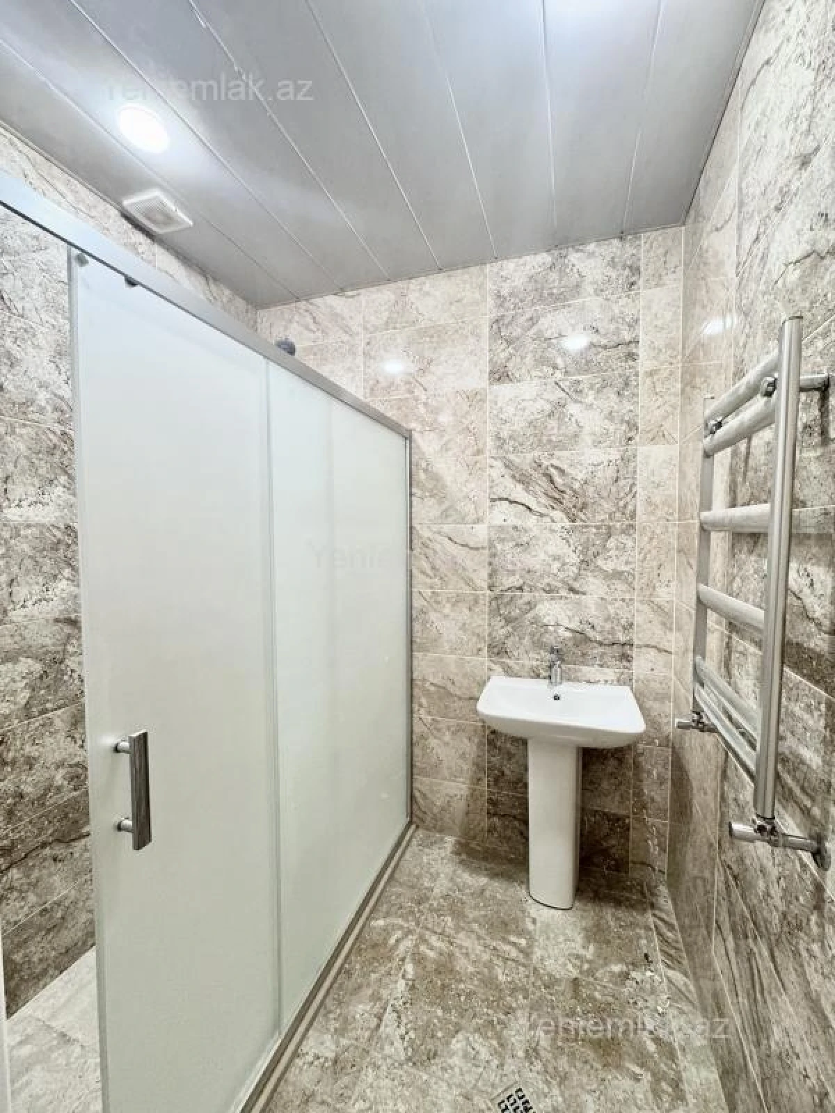 Satılır 3 otaqlı yeni tikili 123 m²