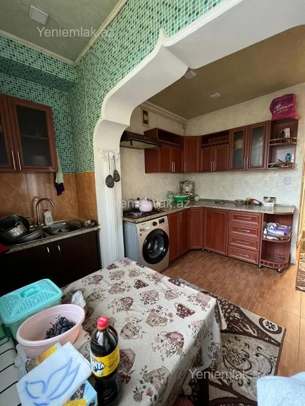 Satılır 3 otaqlı köhnə tikili 85 m²