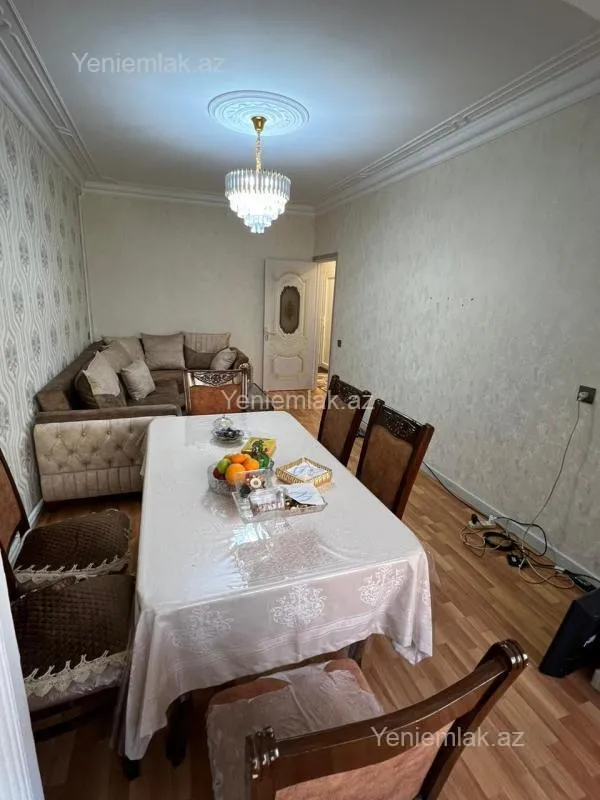 Satılır 3 otaqlı köhnə tikili 85 m²
