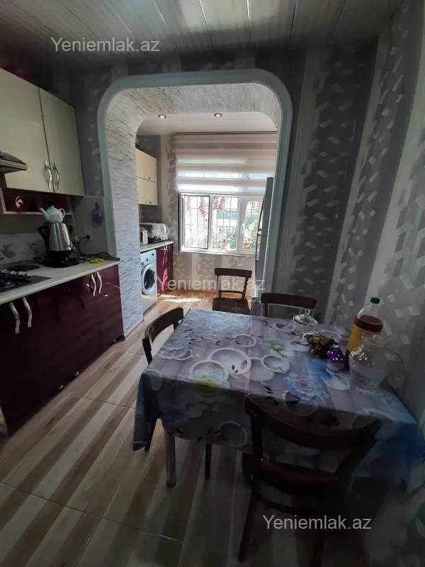 Satılır 3 otaqlı köhnə tikili 85 m²