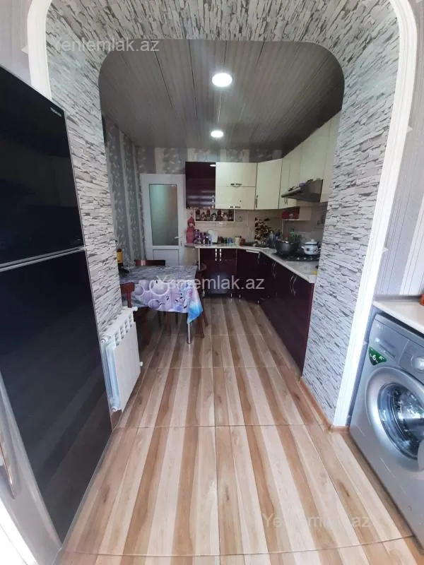 Satılır 3 otaqlı köhnə tikili 85 m²