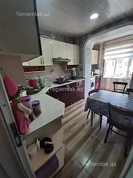 Satılır 3 otaqlı köhnə tikili 85 m²