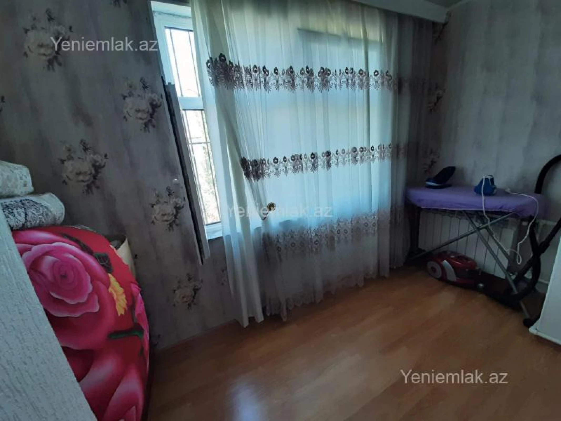 Satılır 3 otaqlı köhnə tikili 85 m²