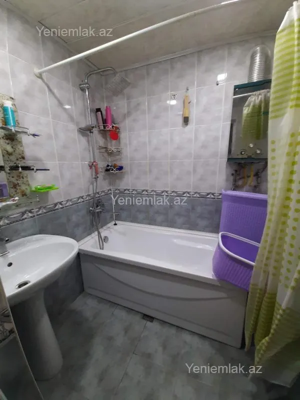 Satılır 3 otaqlı köhnə tikili 85 m²