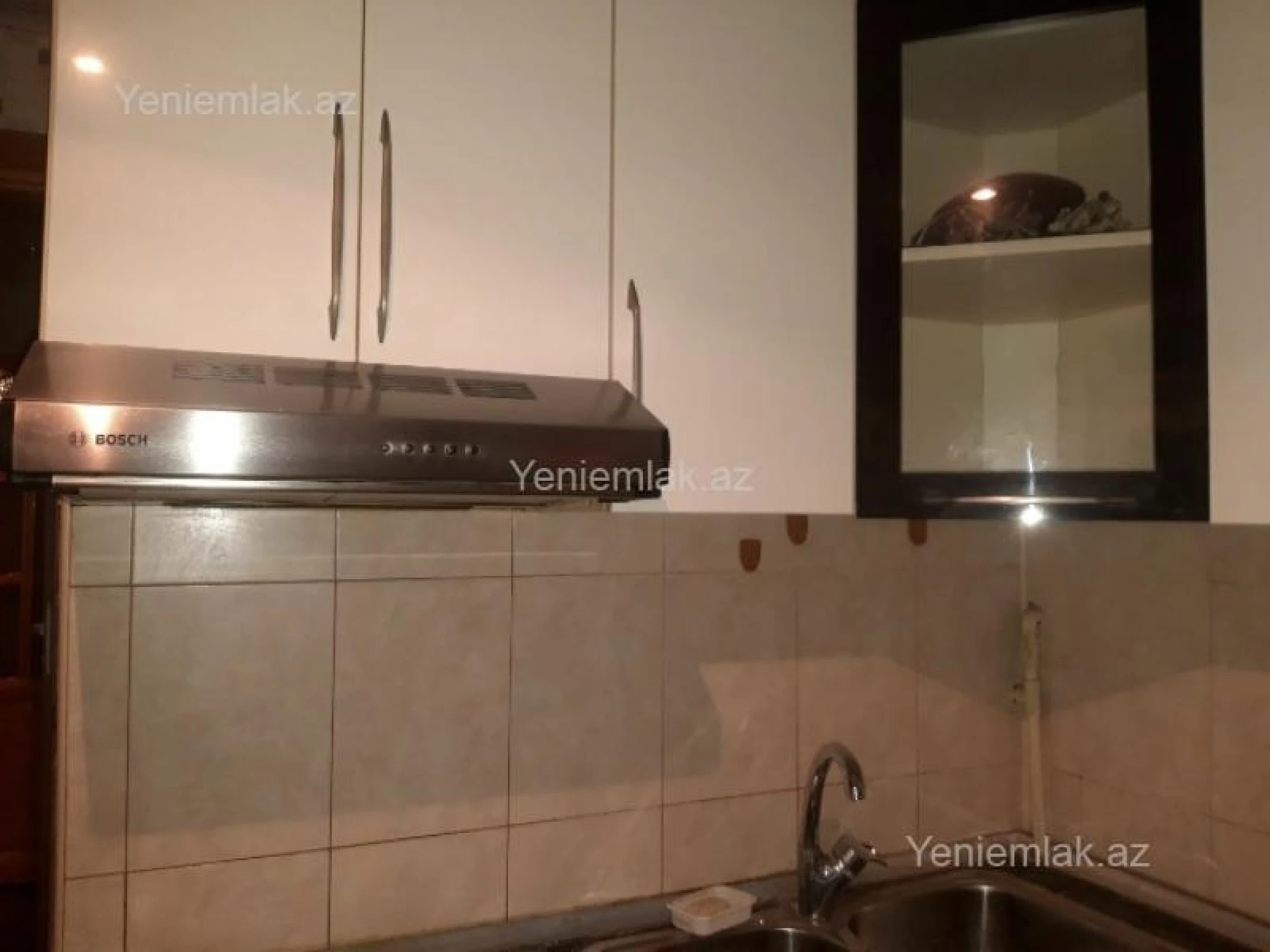 Satılır 2 otaqlı köhnə tikili 50 m²