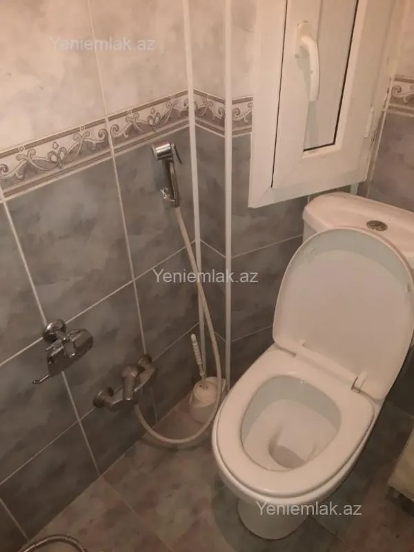 Satılır 2 otaqlı köhnə tikili 50 m²