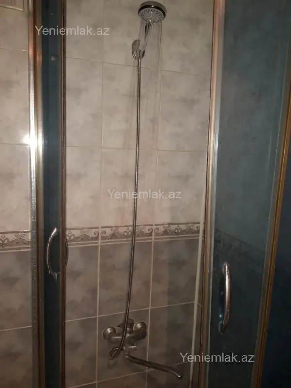 Satılır 2 otaqlı köhnə tikili 50 m²