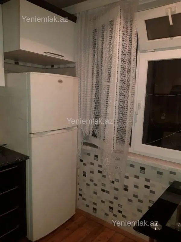 Satılır 2 otaqlı köhnə tikili 50 m²