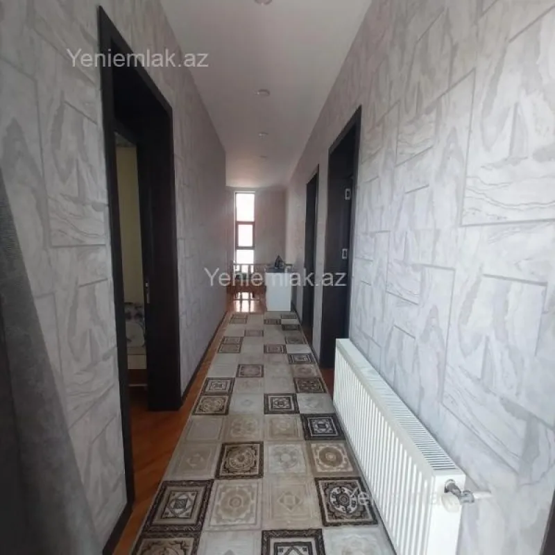 Satılır 6 otaqlı həyət evi 240 m²
