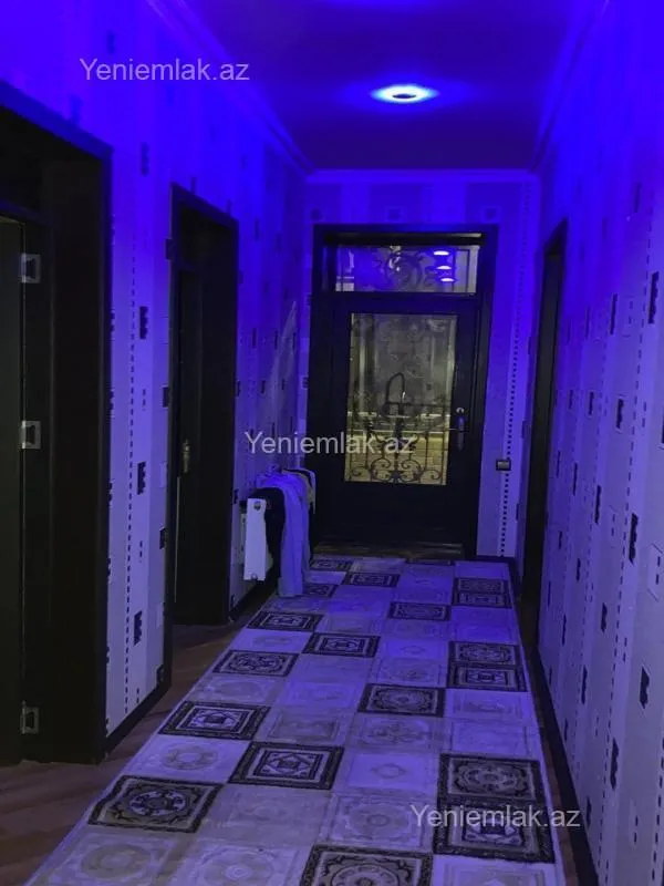 Satılır 6 otaqlı həyət evi 240 m²