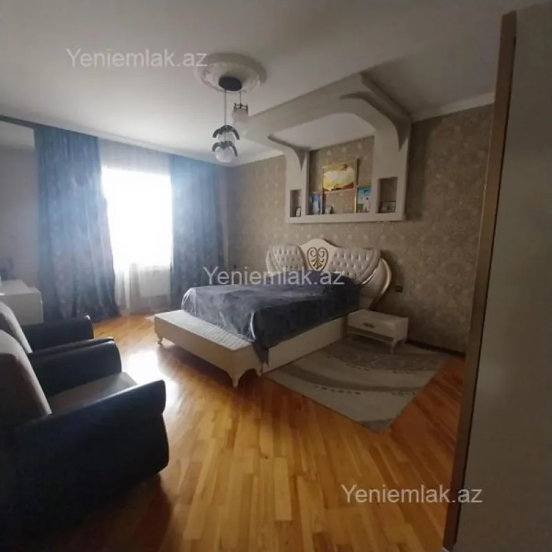 Satılır 6 otaqlı həyət evi 240 m²