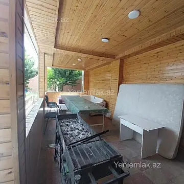 Satılır 6 otaqlı həyət evi 240 m²