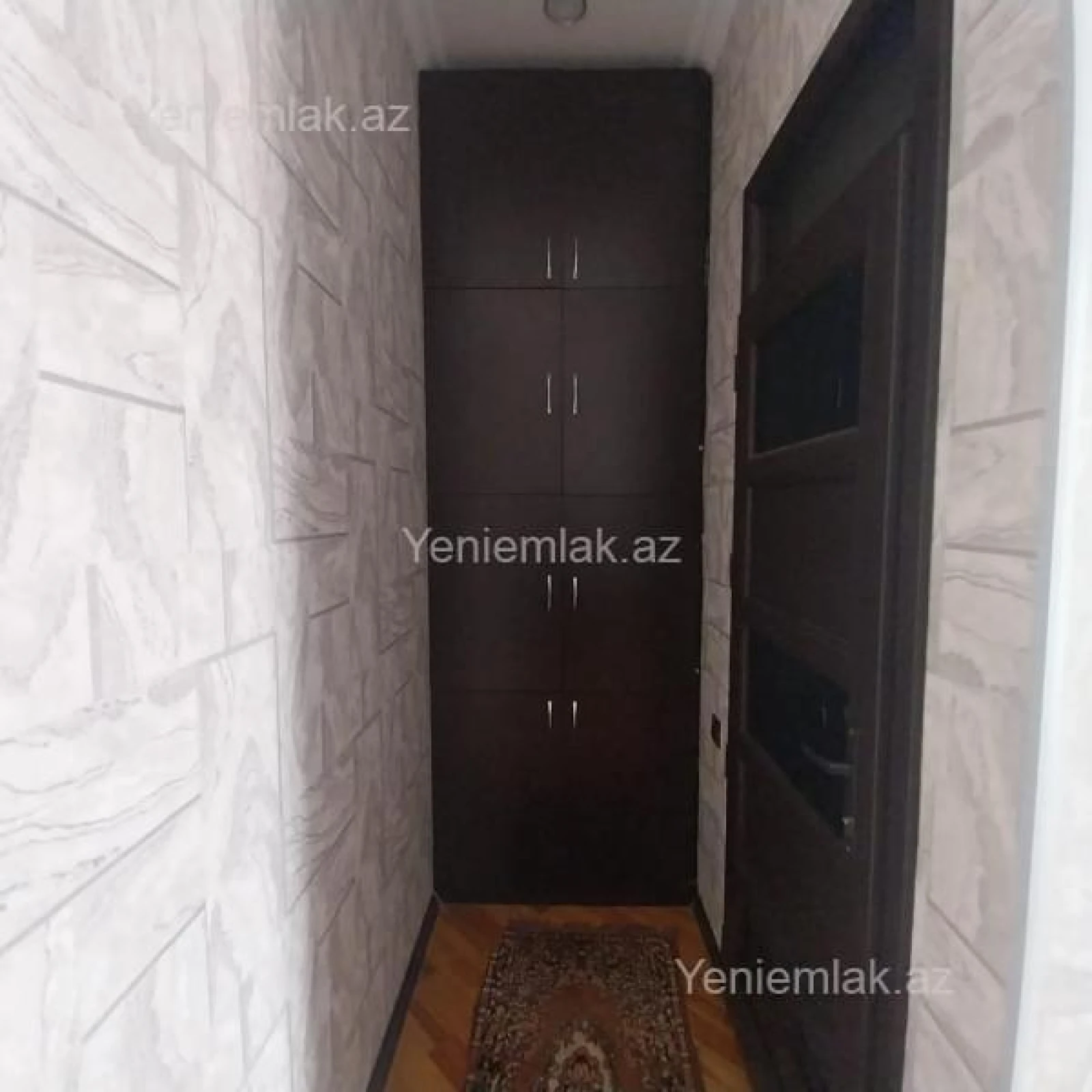 Satılır 6 otaqlı həyət evi 240 m²