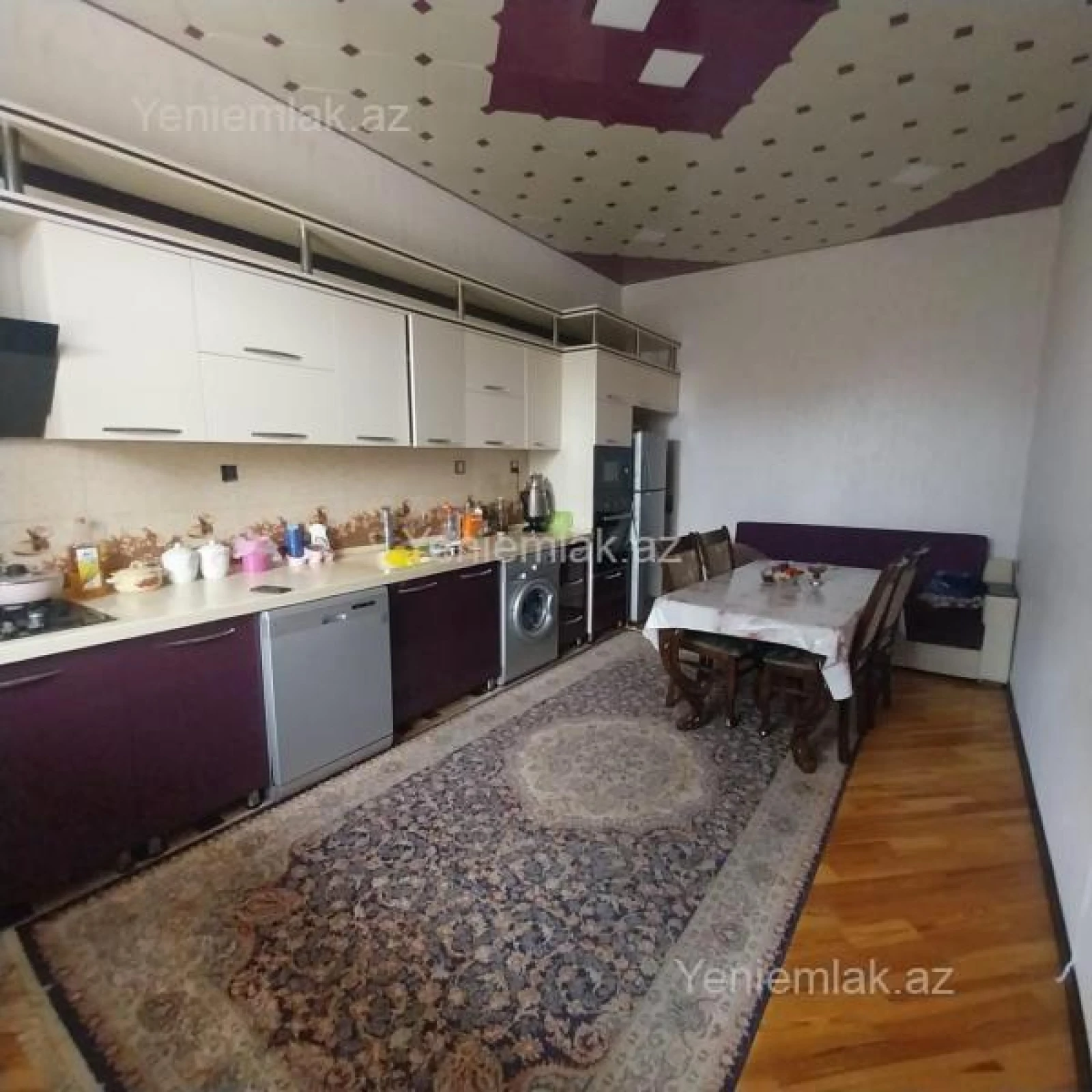 Satılır 6 otaqlı həyət evi 240 m²