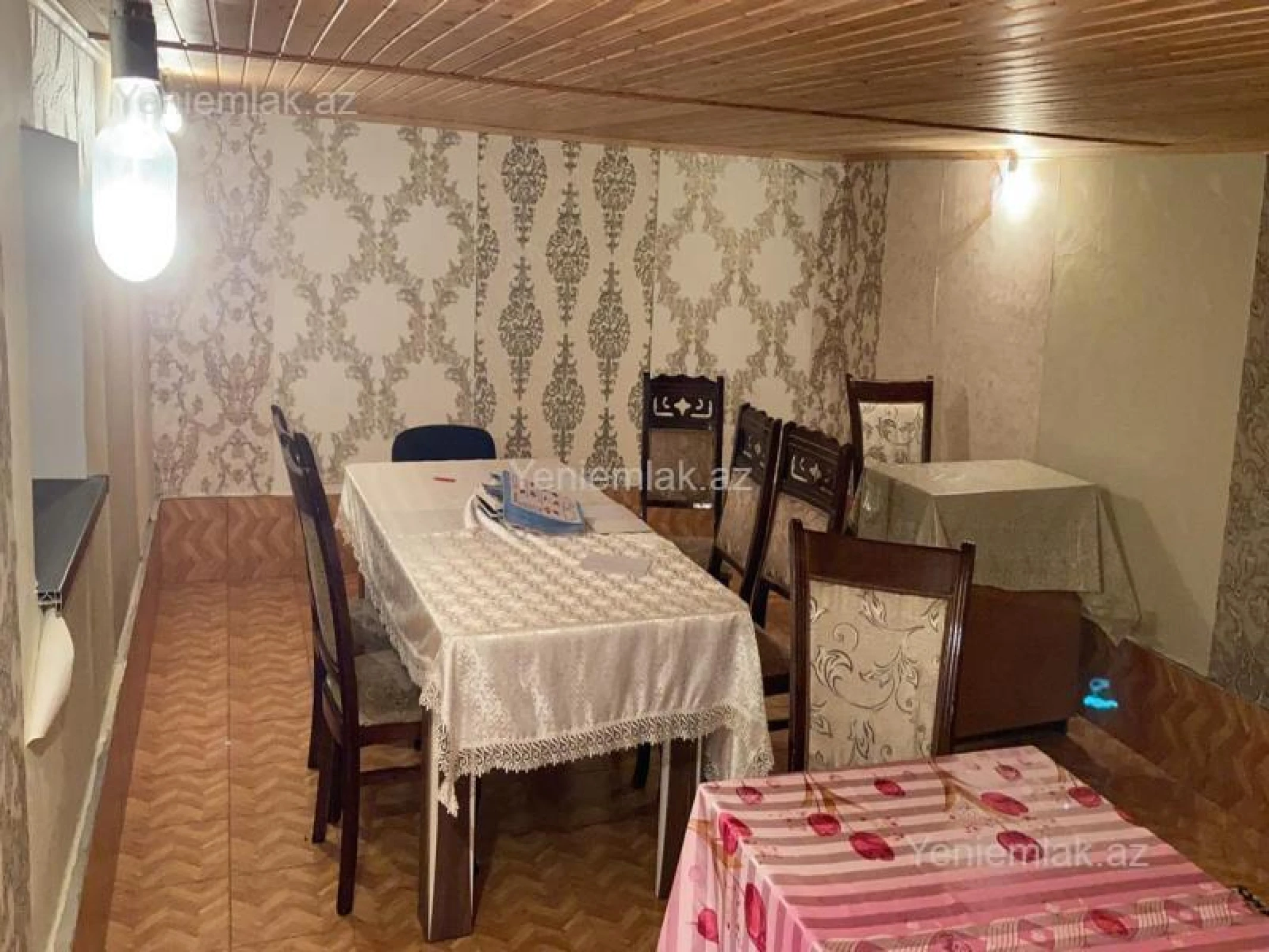 Satılır 6 otaqlı həyət evi 240 m²