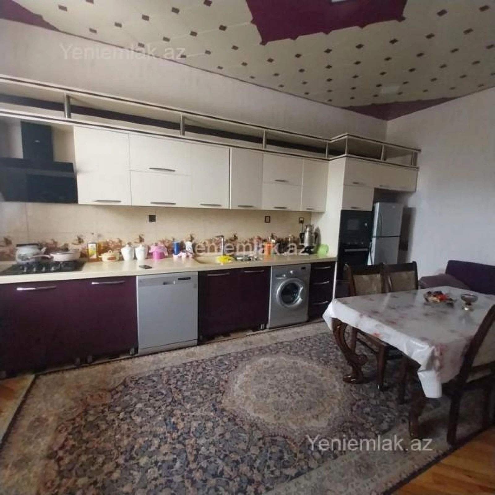 Satılır 6 otaqlı həyət evi 240 m²
