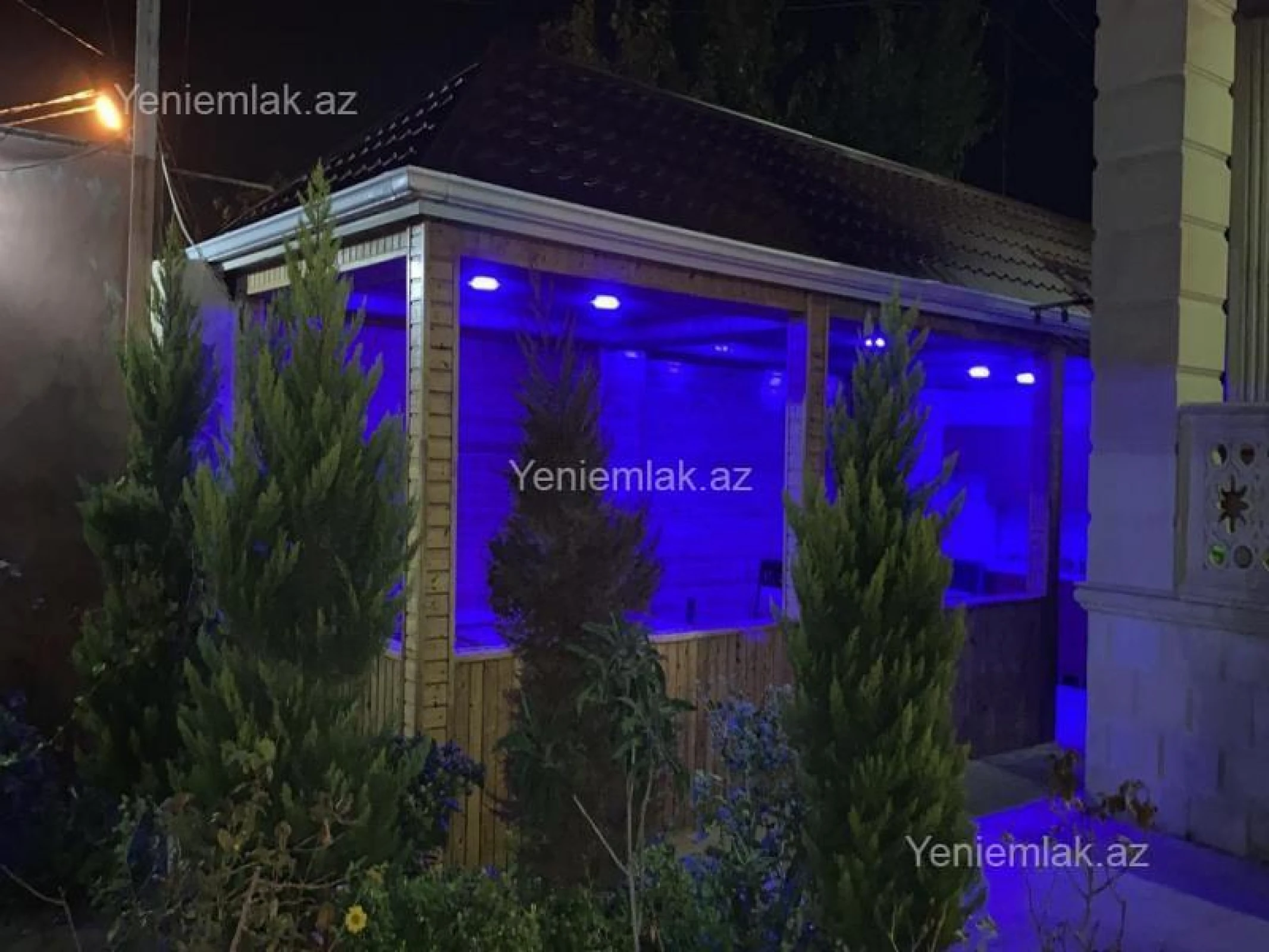 Satılır 6 otaqlı həyət evi 240 m²