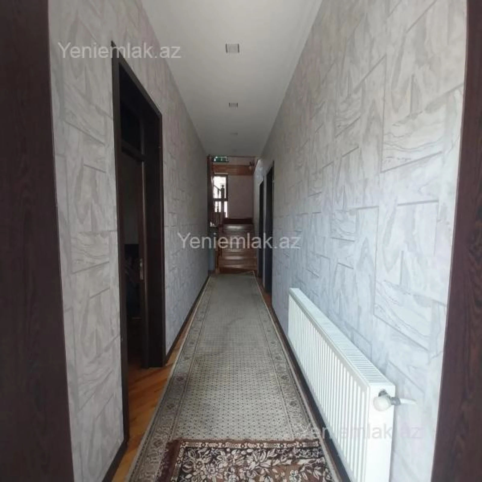 Satılır 6 otaqlı həyət evi 240 m²