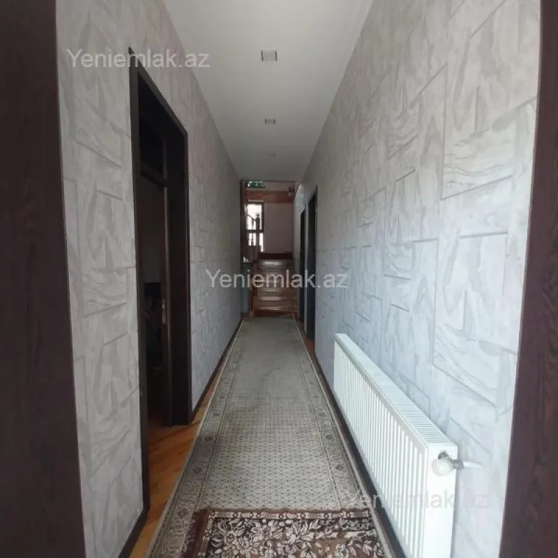 Satılır 6 otaqlı həyət evi 240 m²