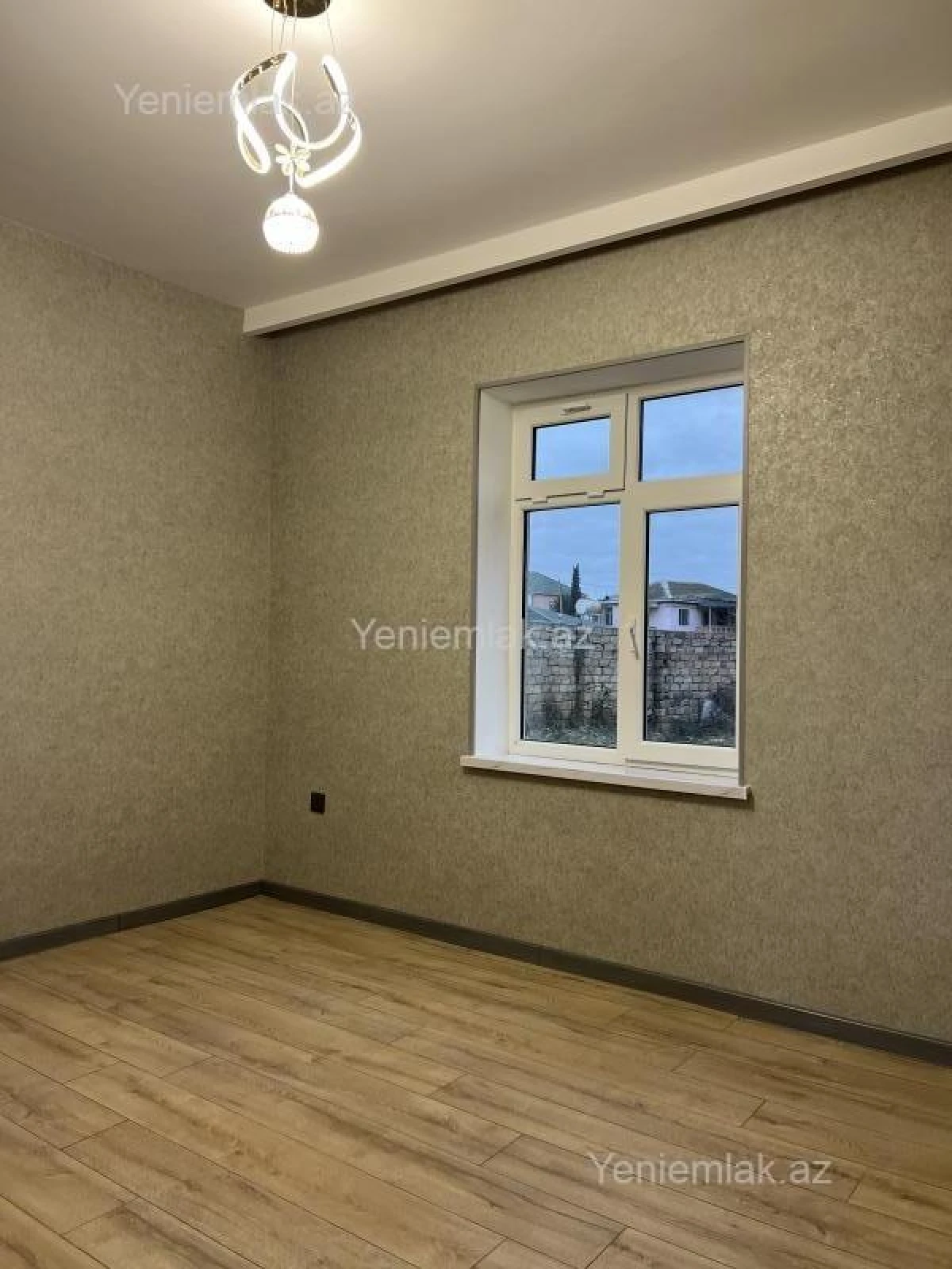 Satılır 4 otaqlı həyət evi 120 m²
