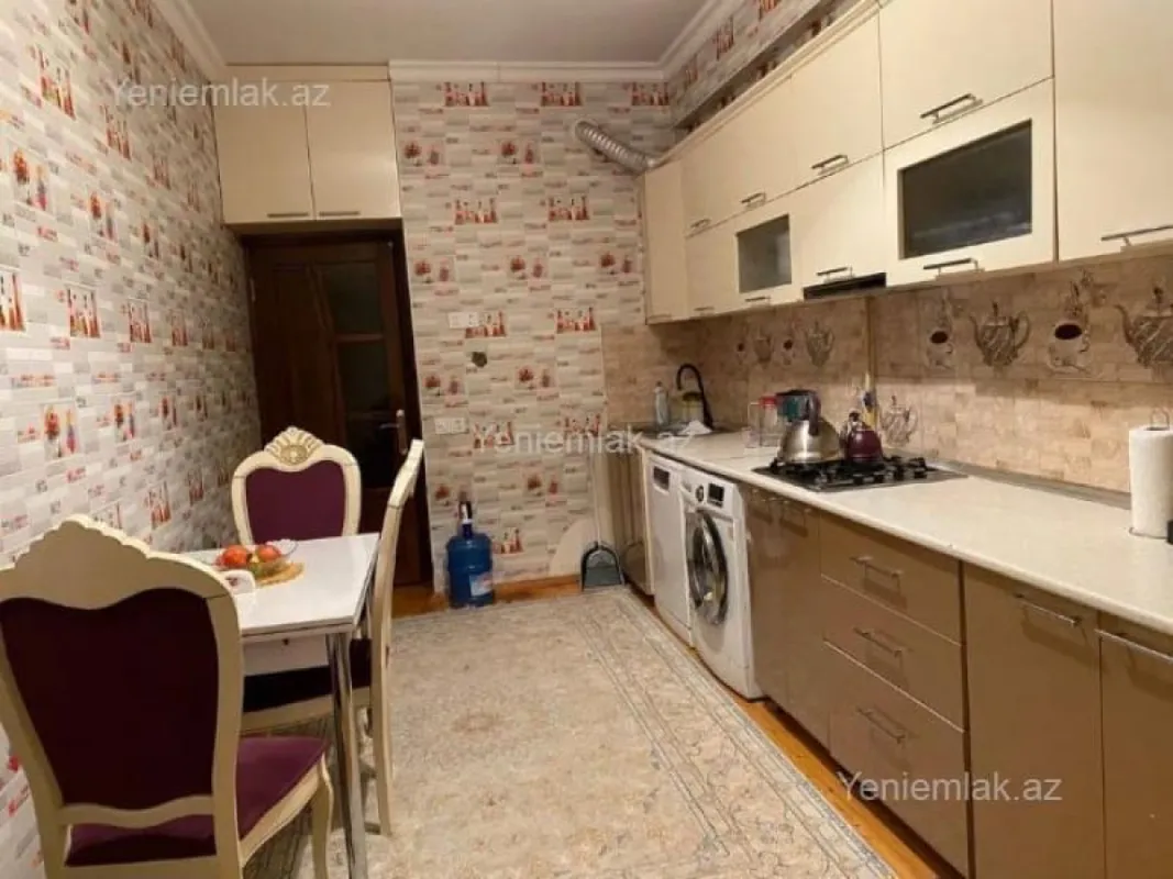 Satılır 3 otaqlı yeni tikili 85 m²