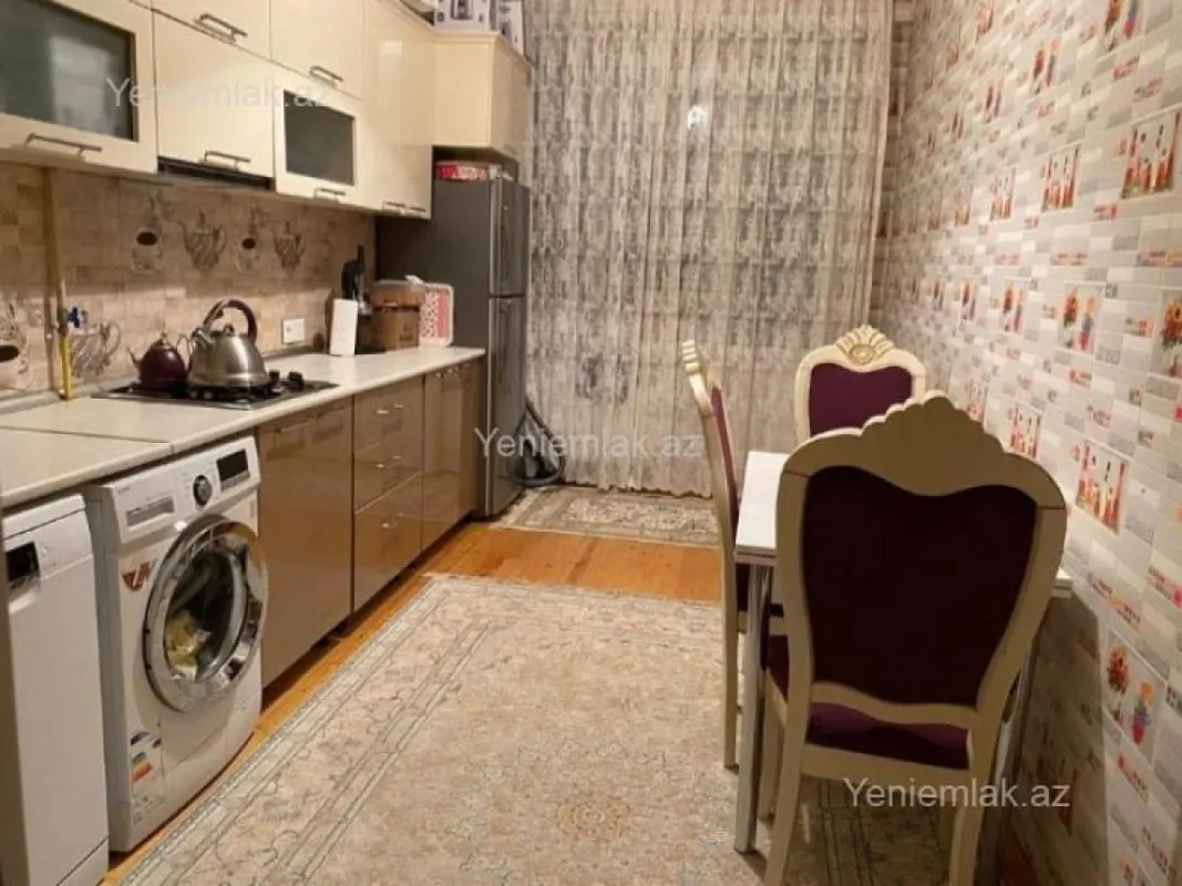 Satılır 3 otaqlı yeni tikili 85 m²