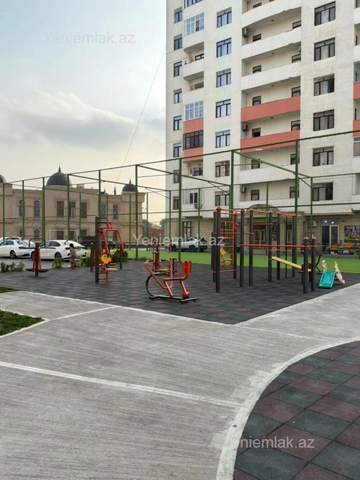 Satılır 2 otaqlı yeni tikili 60 m²