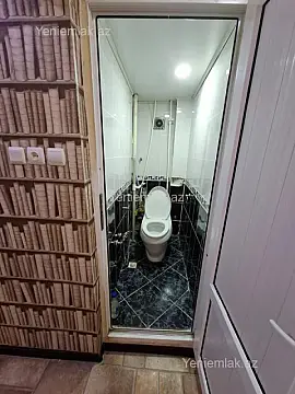 Satılır 2 otaqlı köhnə tikili 55 m²