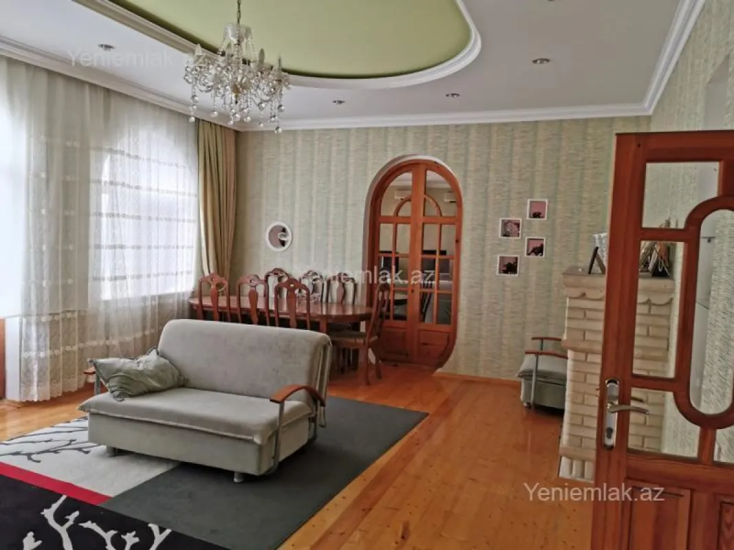 Satılır 5 otaqlı həyət evi 172 m²
