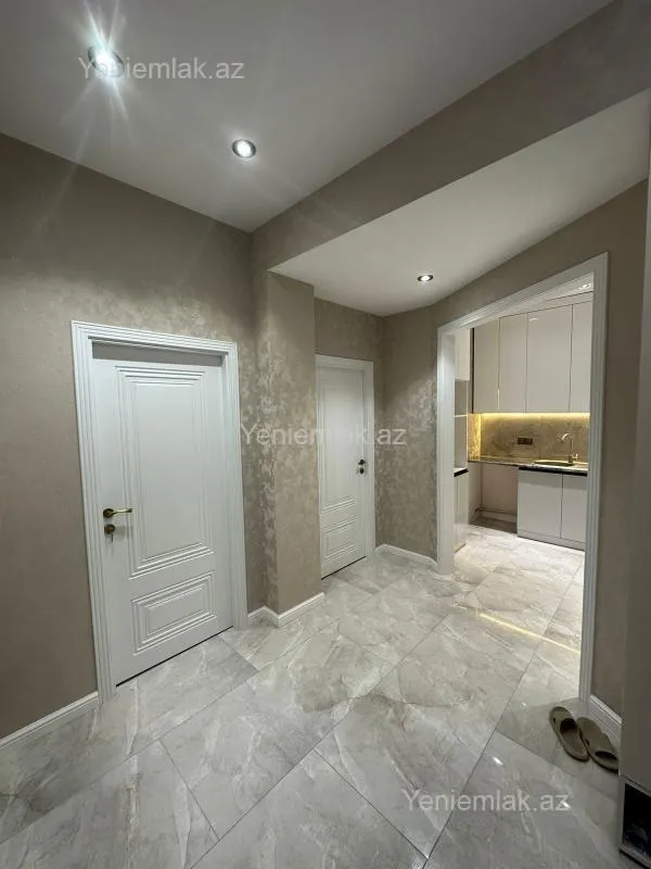 Satılır 2 otaqlı yeni tikili 74 m²